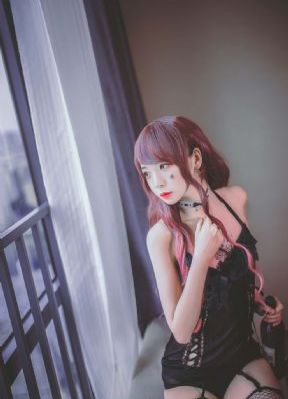 欧美裸体模特图片_剧情片全集免费观看